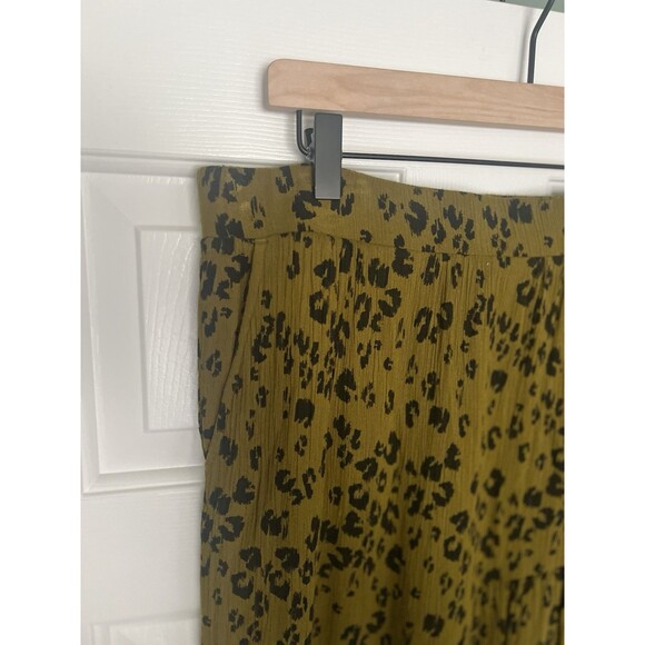 Garnet Hill Green Leopard Print Midi Skirt Size Large Lined Pockets - Picture 2 of 8